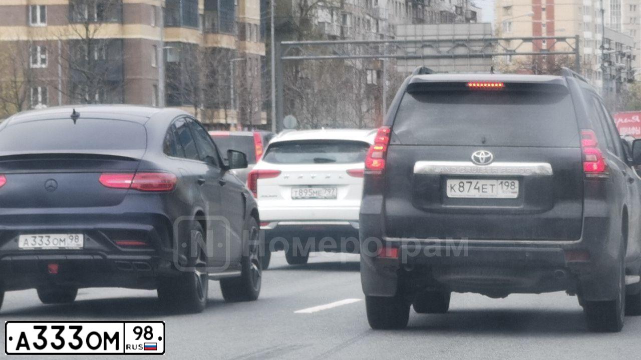 Фото автомобиля SUZUKI VITARA XL-7, 2003 — госномер А333ОМ98. Цвет: СЕРЕБРИСТЫЙ