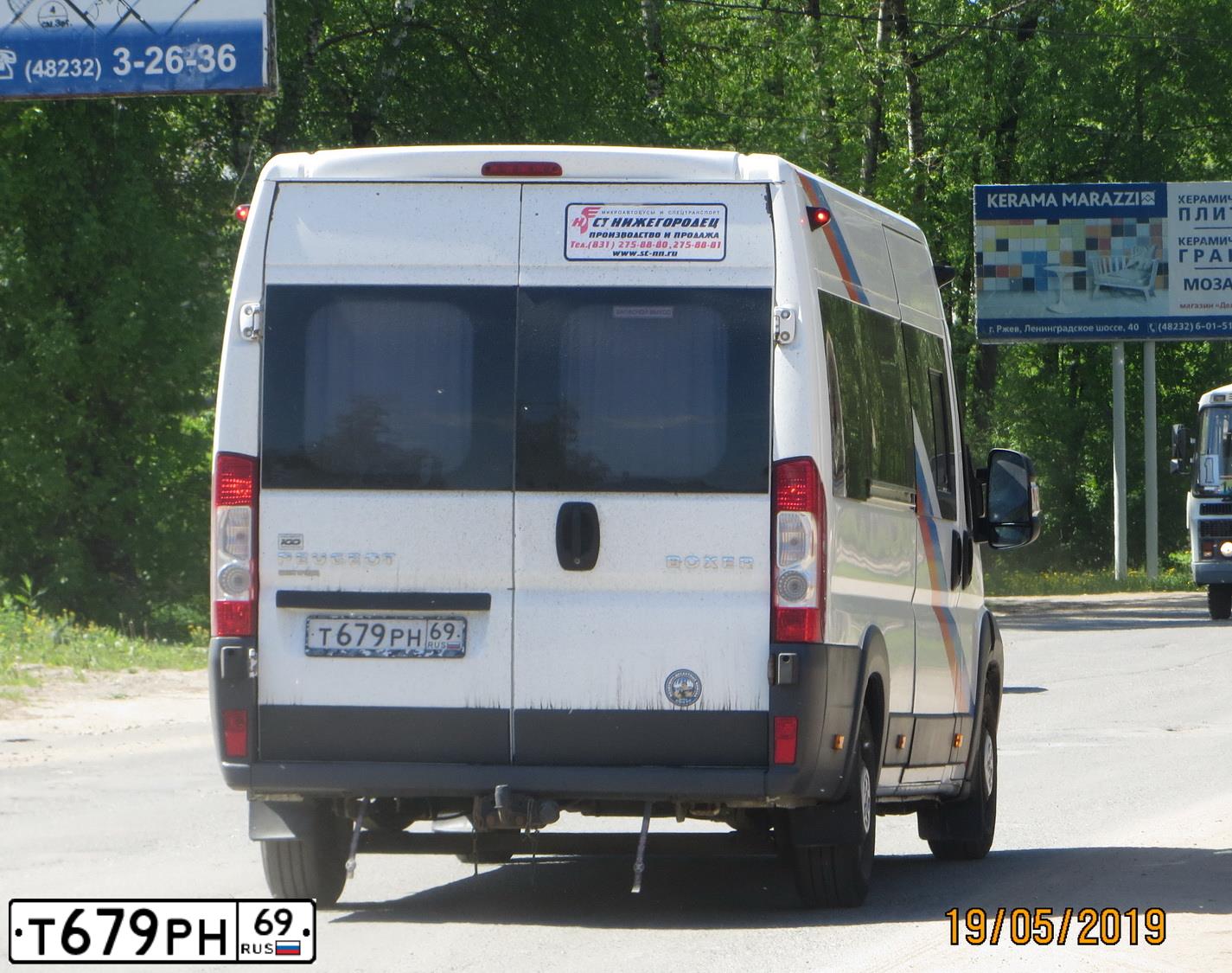 Фото автомобиля PEUGEOT BOXER, 2012 — госномер К222ТМ69. Цвет: Белый