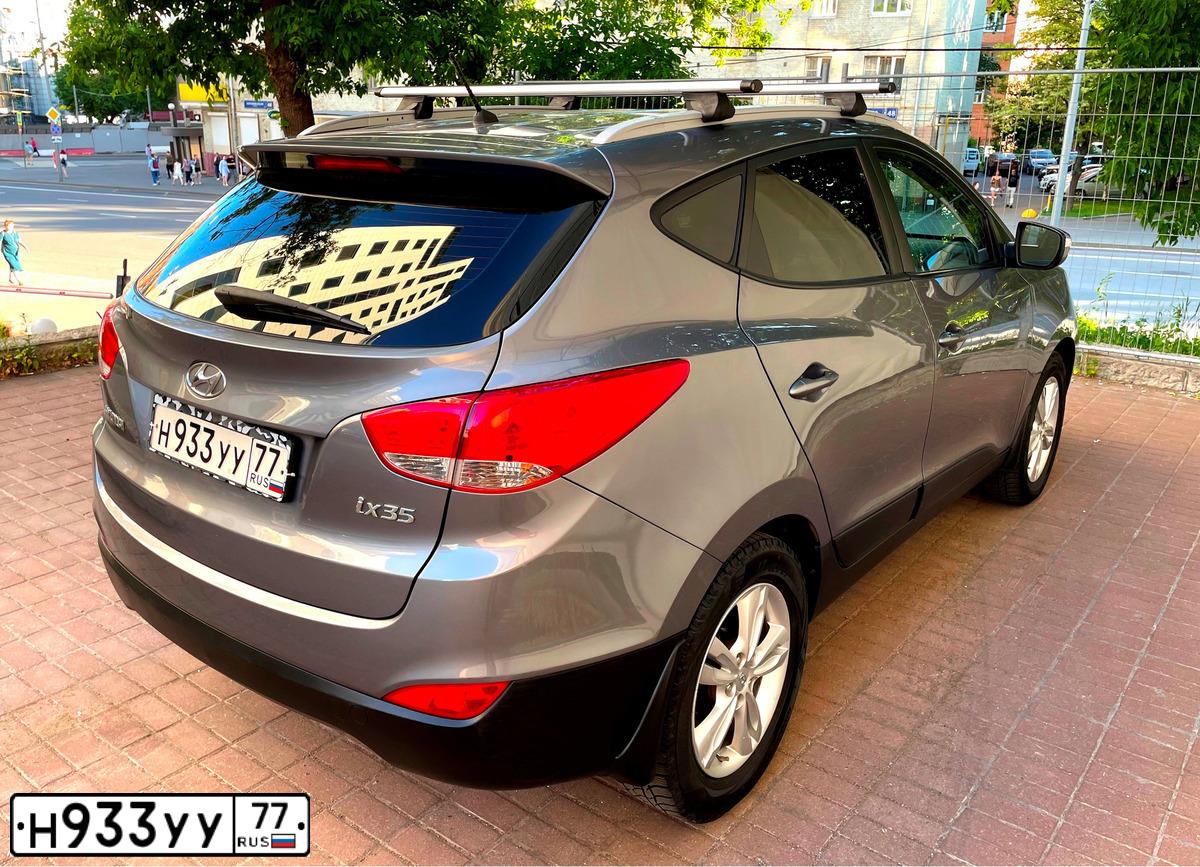 Фото автомобиля HYUNDAI IX35, 2012 — госномер Р220НВ68. Цвет: Серый
