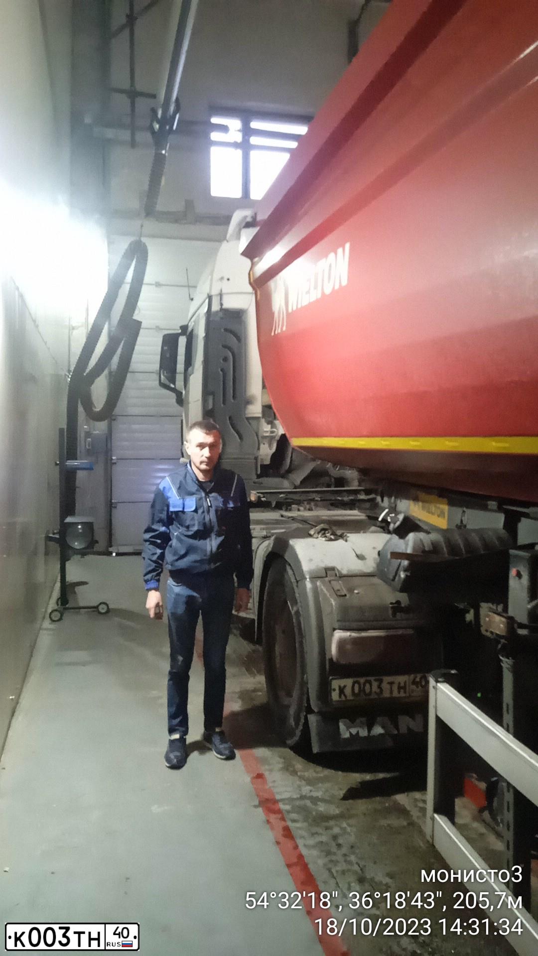 Фото автомобиля SCANIA A SERIE P 8X4, 2004 — госномер К003ТН40. Цвет: ЗЕЛЕНЫЙ
