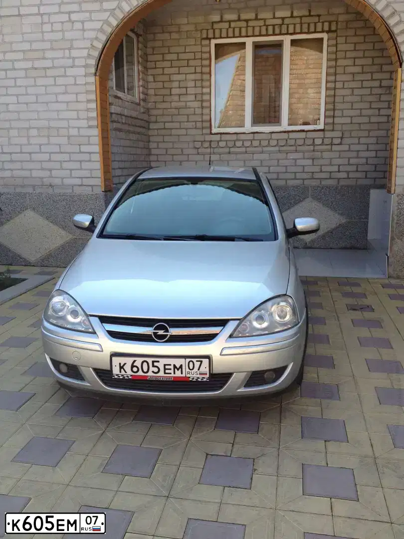 Фото автомобиля OPEL CORSA, 2006 — госномер Н868ВС126