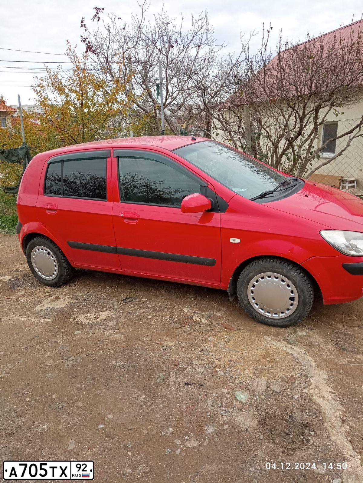 Фото автомобиля HYUNDAI GETZ, 2008 — госномер Т762ВХ197. Цвет: Красный