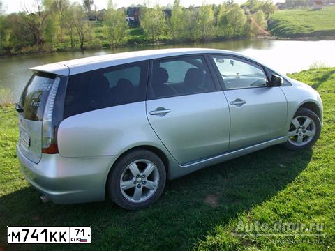 Фото автомобиля MITSUBISHI GRANDIS, 2007 — госномер Р828ТА58. Цвет: СЕРЕБРИСТЫЙ