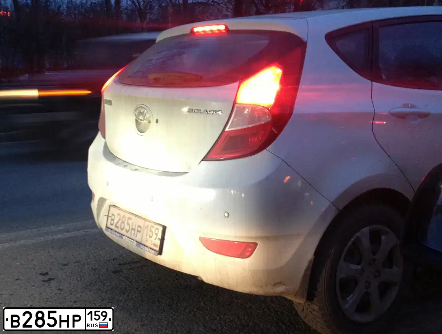 Фото автомобиля HYUNDAI SOLARIS, 2012 — госномер В285НР159. Цвет: Белый
