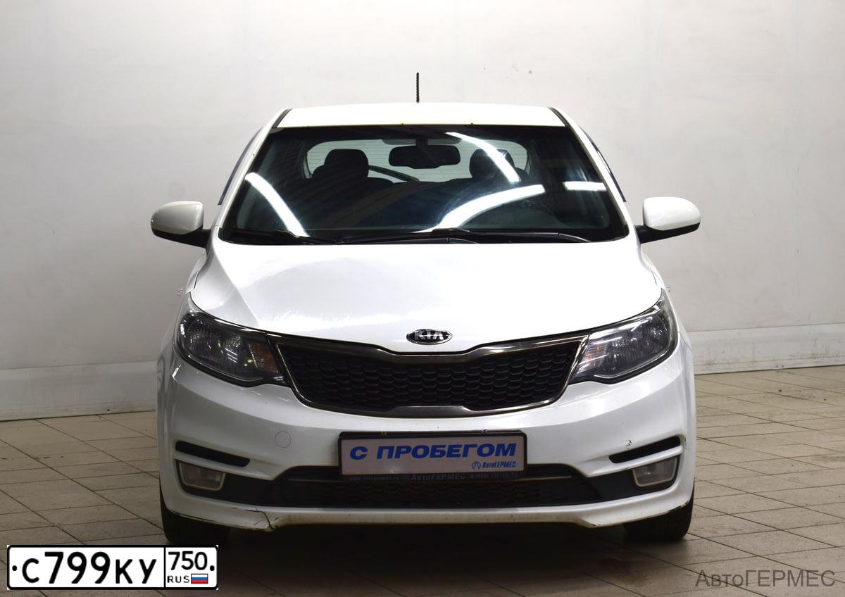 Фото автомобиля KIA RIO, 2015 — госномер О470УТ790. Цвет: БЕЛЫЙ