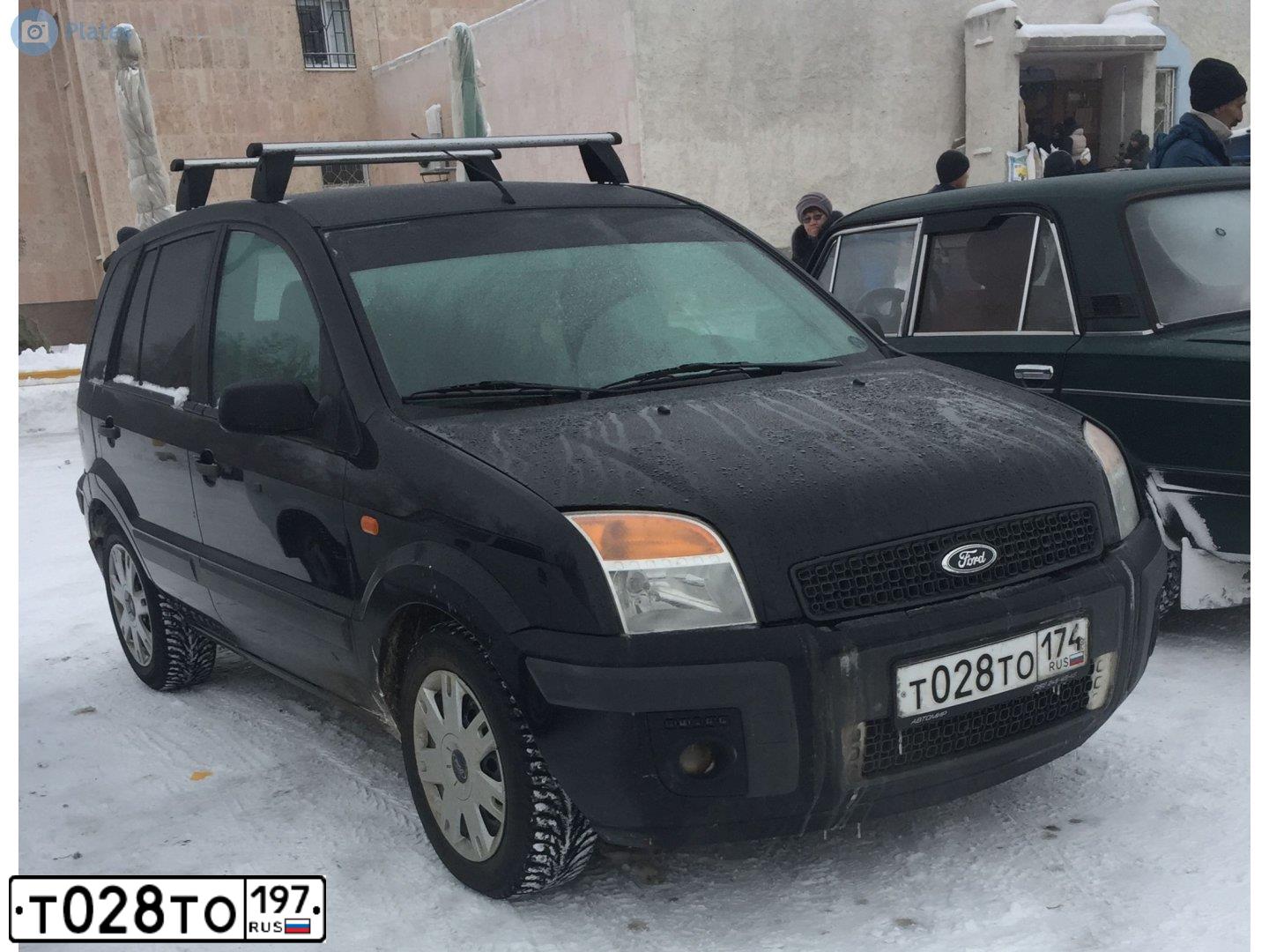 Фото автомобиля GAZ 2310 SOBOL, 2006 — госномер В900КК790. Цвет: Белый