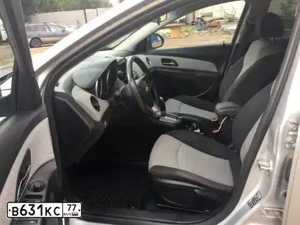Фото автомобиля CHEVROLET CRUZE, 2012 — госномер М884ХС161. Цвет: СЕРЕБРИСТЫЙ МЕТАЛЛИК