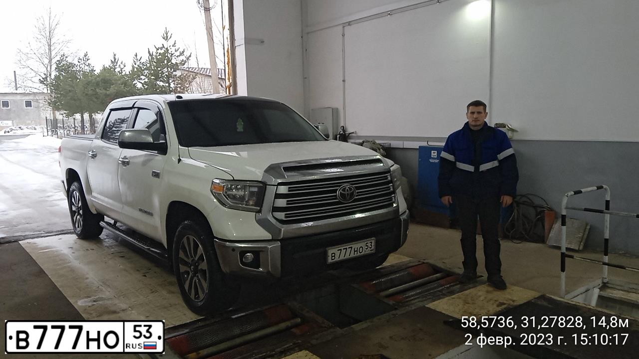 Фото автомобиля HYUNDAI SANTA FE, 2008 — госномер В777НО53. Цвет: ЧЕРНЫЙ
