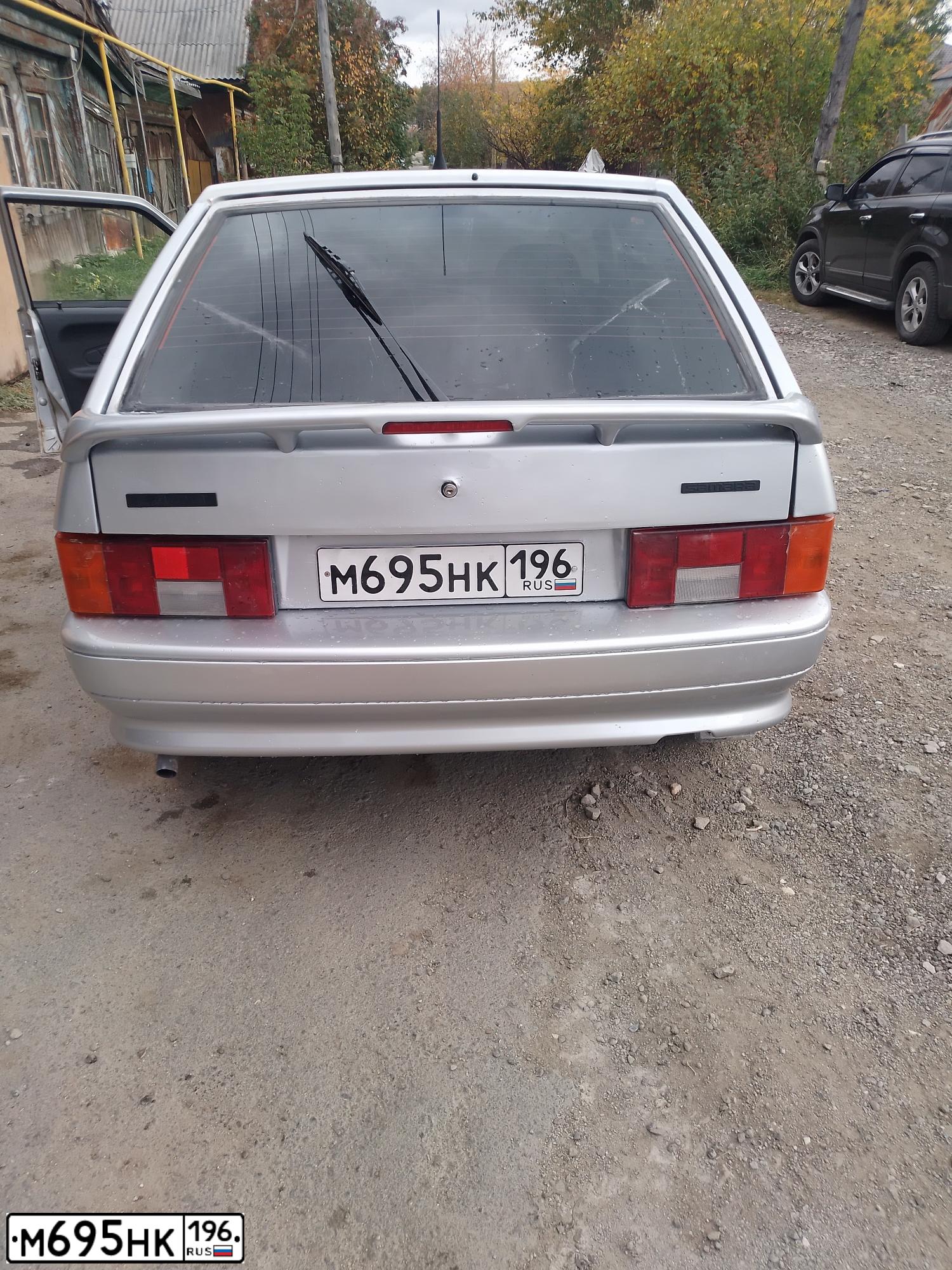 Фото автомобиля LADA 2114 SAMARA, 2008 — госномер М611ЕЕ116. Цвет: СВЕТЛО-СЕРЕБРИСТЫЙ МЕТАЛЛ