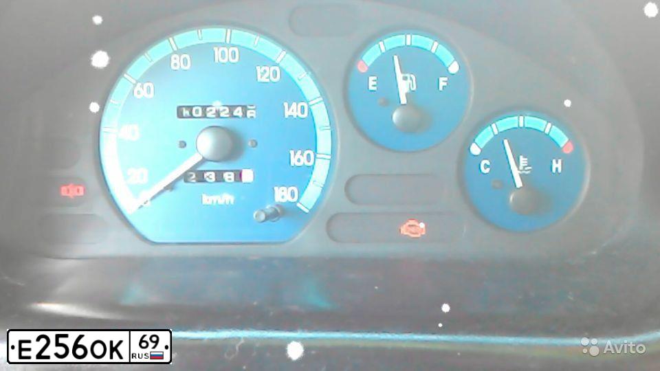 Фото автомобиля DAEWOO MATIZ, 2008 — госномер Е708ВХ797. Цвет: ЯРКО-САЛАТОВЫЙ