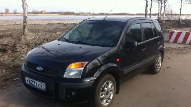 Фото автомобиля FORD FUSION, 2007 — госномер М401РК134. Цвет: ЧЕРНЫЙ
