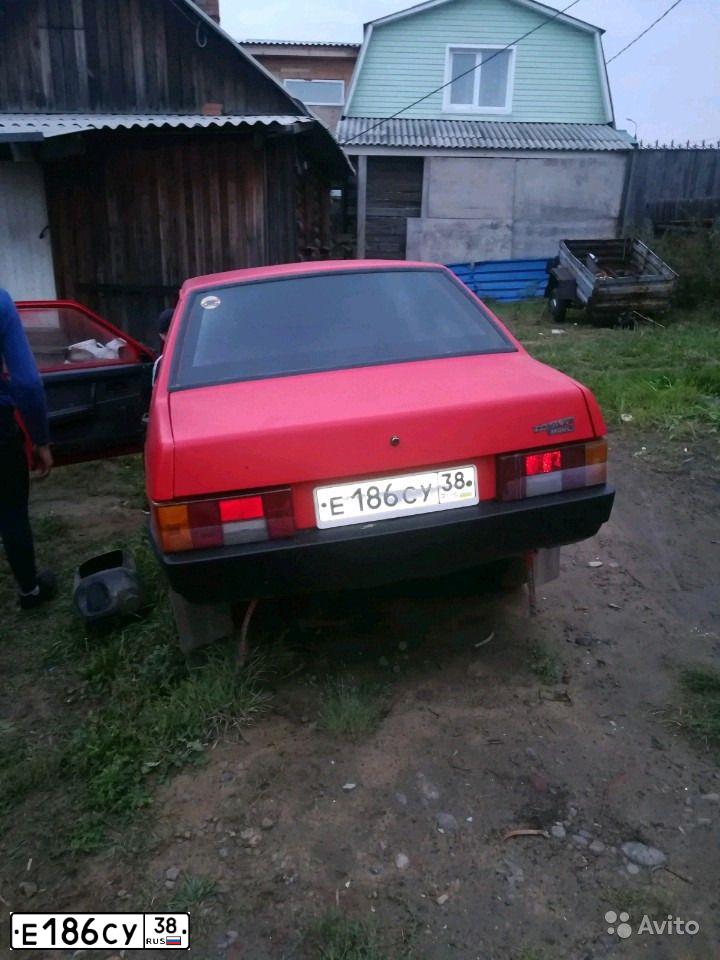 Фото автомобиля LADA 2109 SAMARA, 1994 — госномер Е186СУ38. Цвет: Красный
