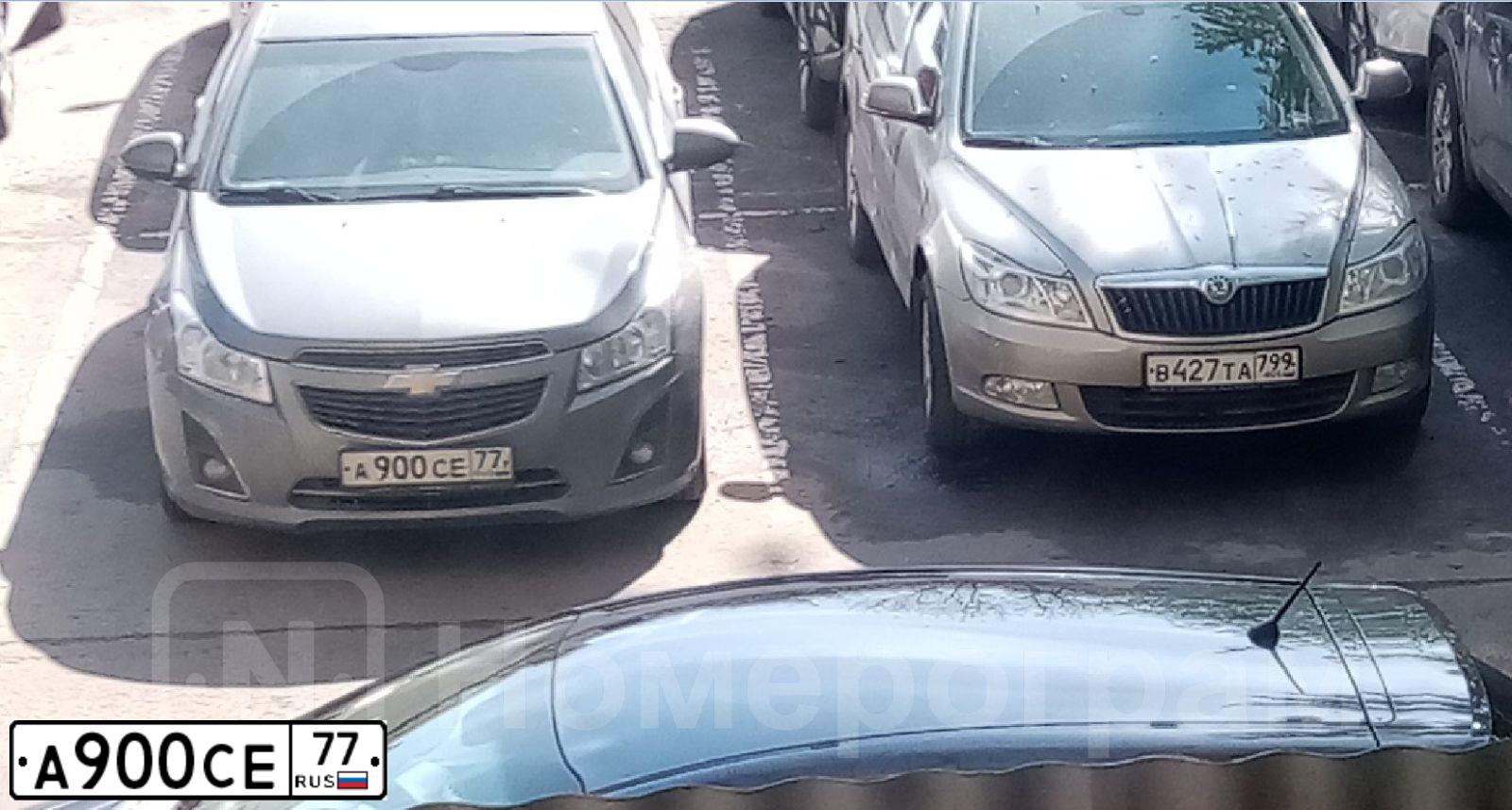 Фото автомобиля CHEVROLET CRUZE, 2013 — госномер А900СЕ77. Цвет: СЕРЫЙ