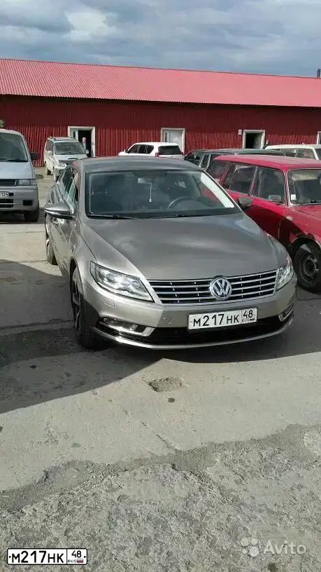 Фото автомобиля VOLKSWAGEN CC, 2013 — госномер М217НК48. Цвет: БЕЖЕВО-СЕРЫЙ