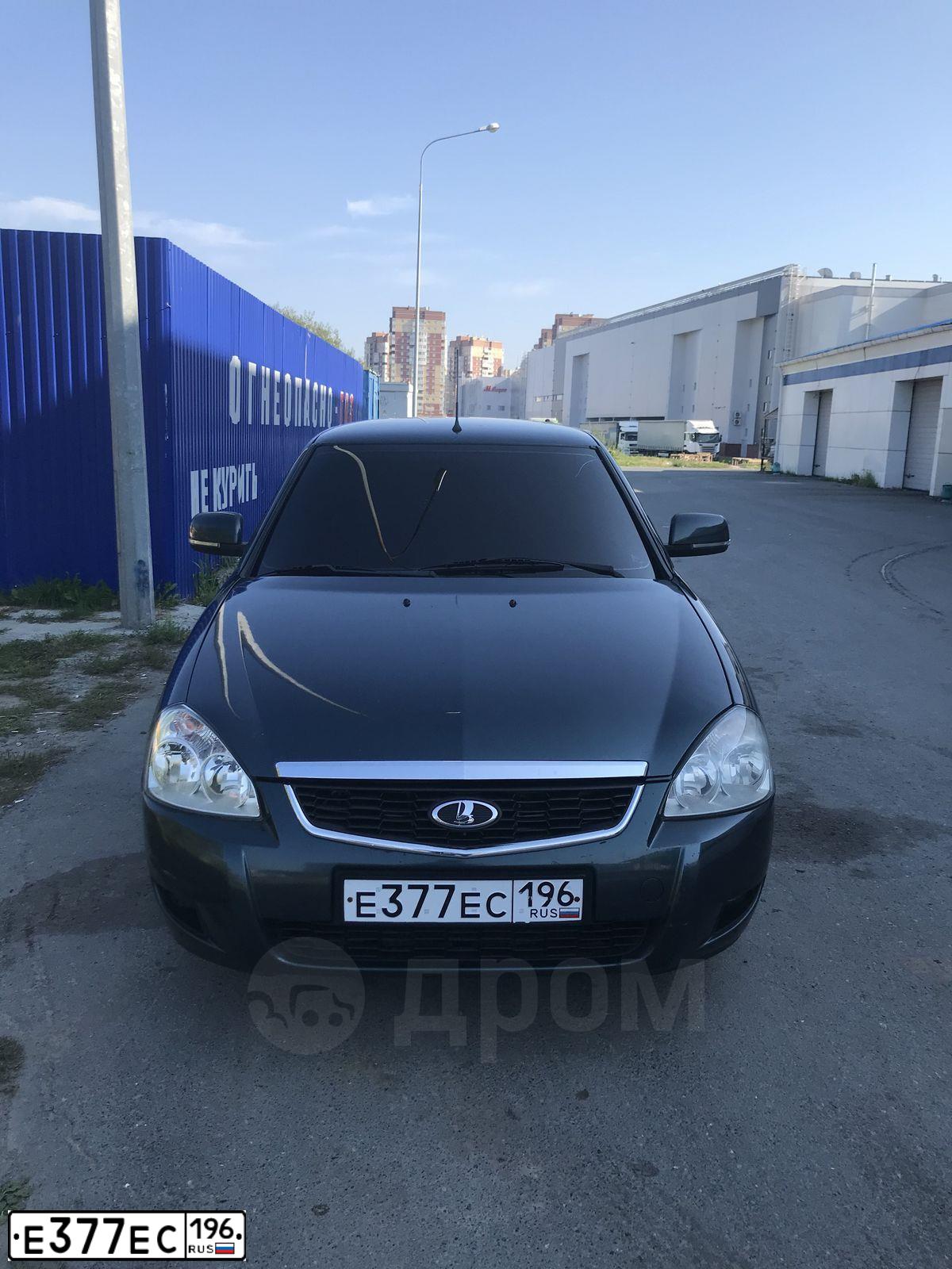 Фото автомобиля LADA 2170 PRIORA, 2012 — госномер Е377ЕС196. Цвет: сине-зеленый