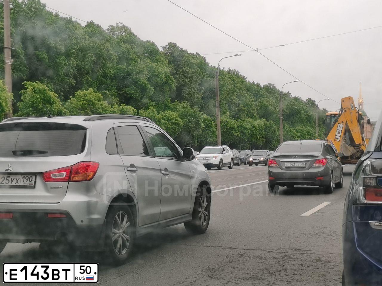 Фото автомобиля HYUNDAI SOLARIS, 2011 — госномер Е112РВ790. Цвет: ЧЕРНО-СЕРЫЙ