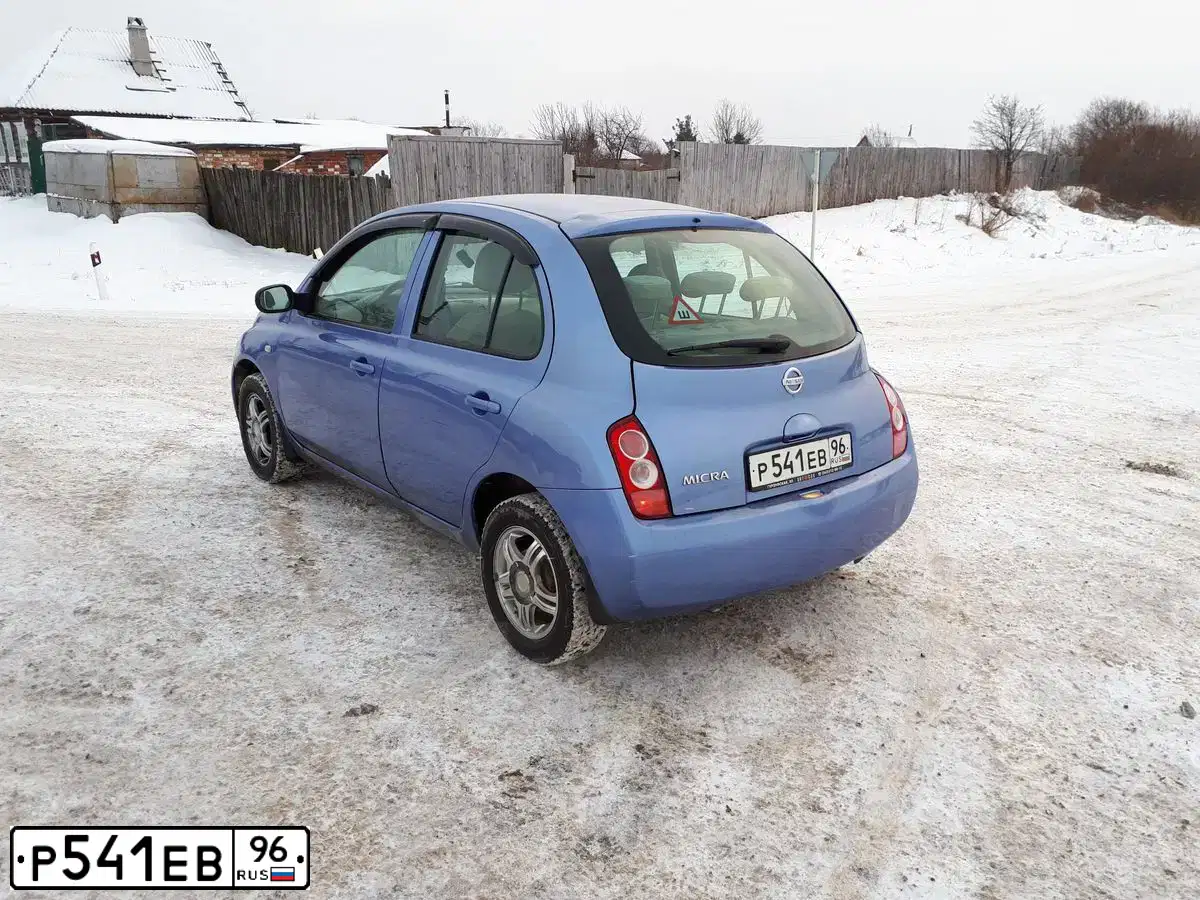 Фото автомобиля NISSAN MICRA, 2004 — госномер Р541ЕВ96. Цвет: ФИОЛЕТОВЫЙ
