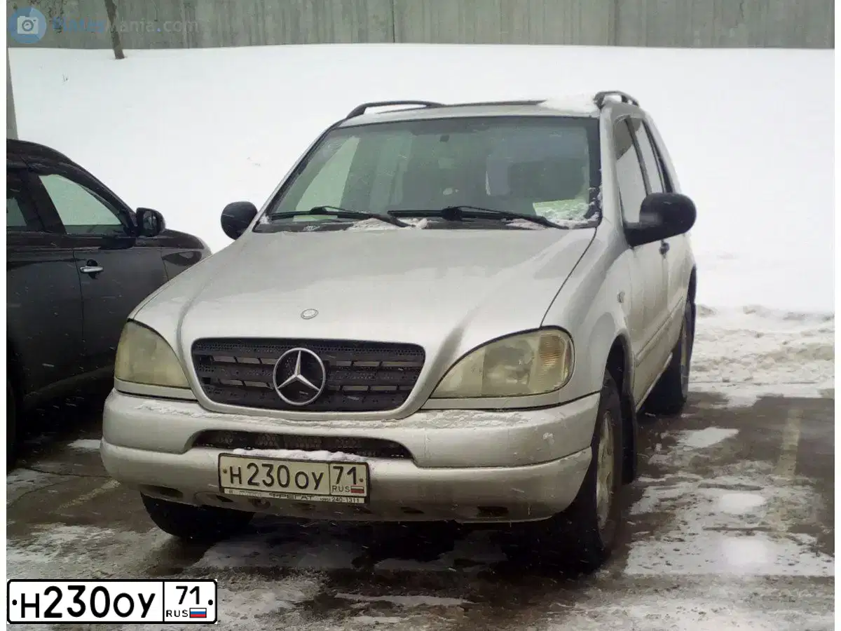Фото автомобиля MERCEDES M-KLASSE, 1998 — госномер Н230ОУ71. Цвет: СЕРЕБРИСТЫЙ
