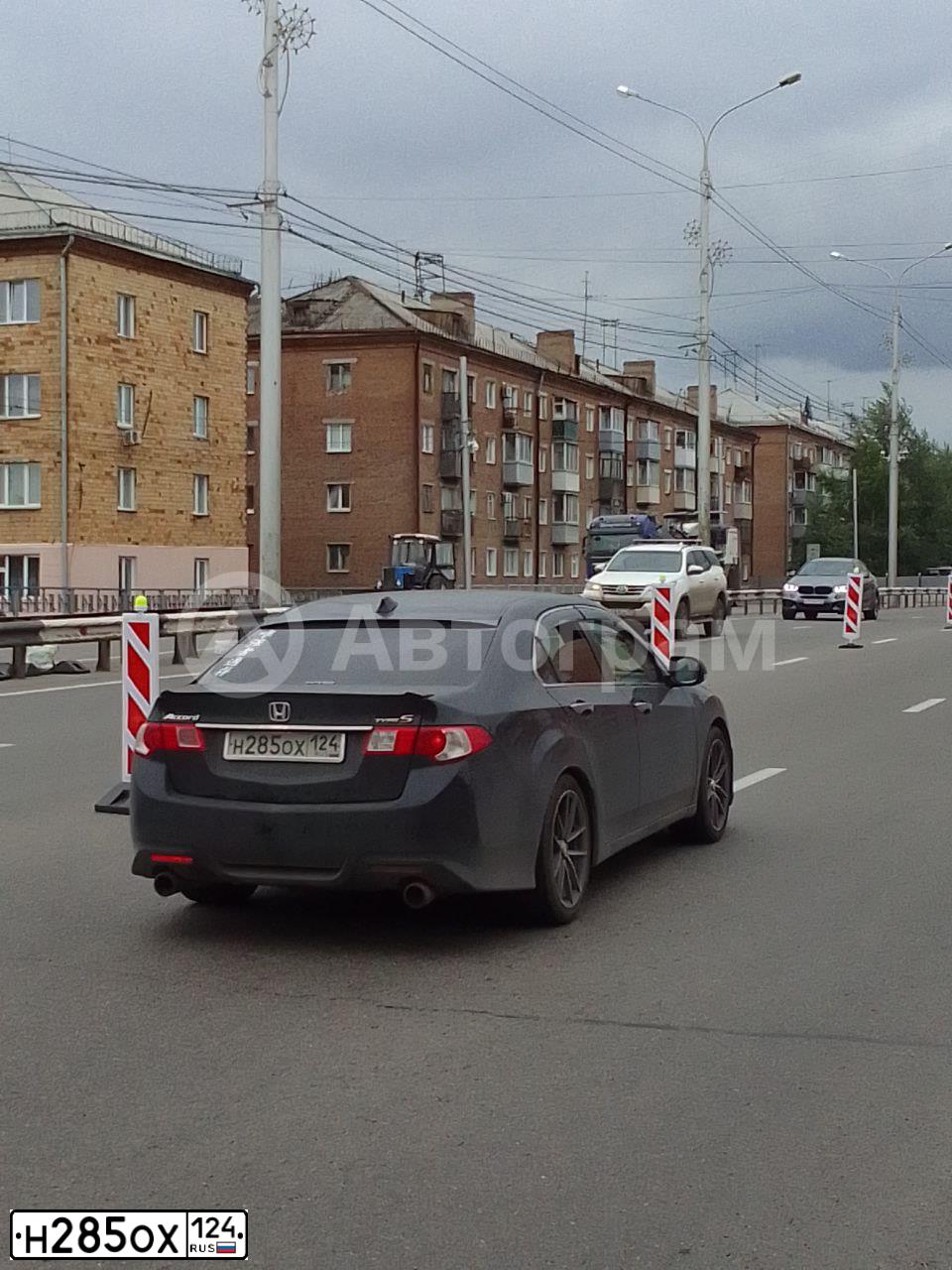 Фото автомобиля HONDA ACCORD, 2008 — госномер М700АВ61. Цвет: ЧЕРНЫЙ