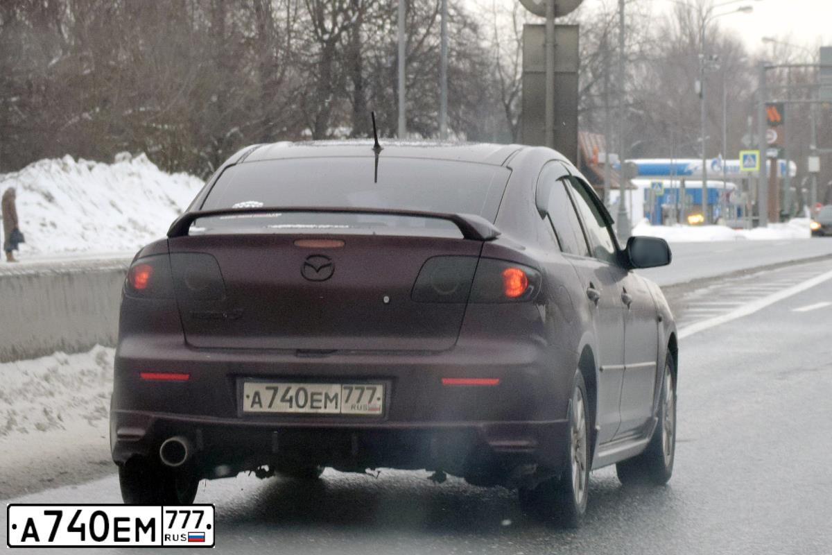 Фото автомобиля MAZDA 3, 2007 — госномер А740ЕМ777. Цвет: ВИШНЕВЫЙ ТЕМНЫЙ