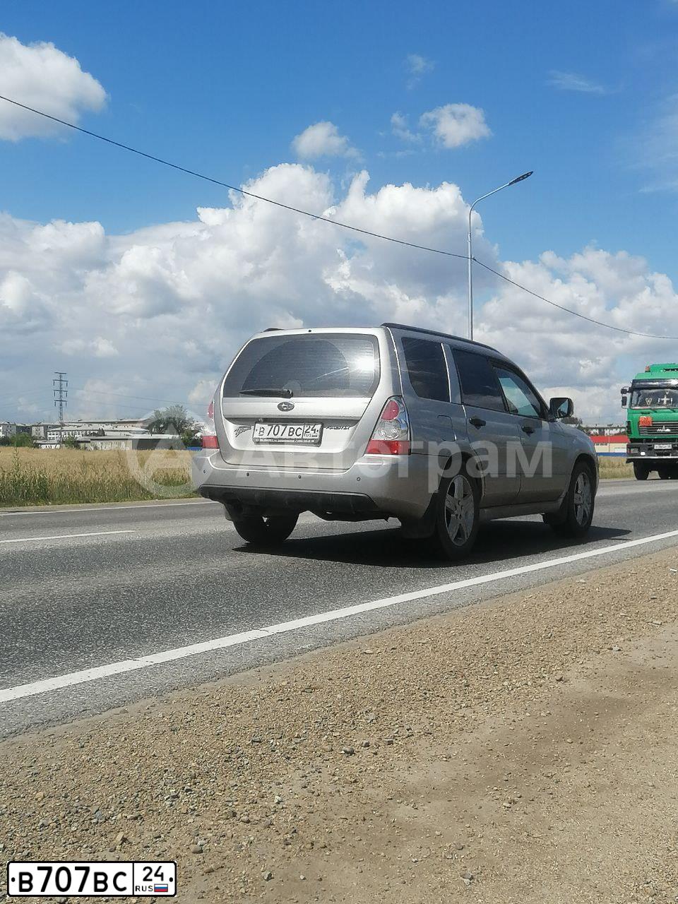 Фото автомобиля SUBARU FORESTER, 2006 — госномер Е050КС750. Цвет: Серый