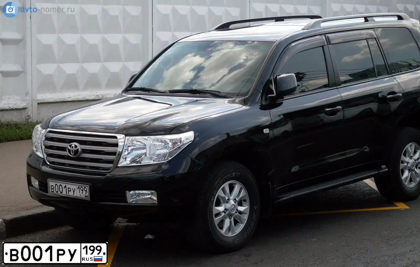 Фото автомобиля TOYOTA LAND CRUISER, 2008 — госномер В001РУ199