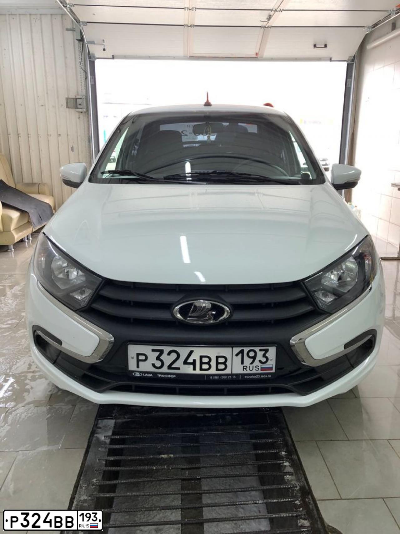 Фото автомобиля LADA GRANTA, 2021 — госномер К700ВУ123. Цвет: Белый