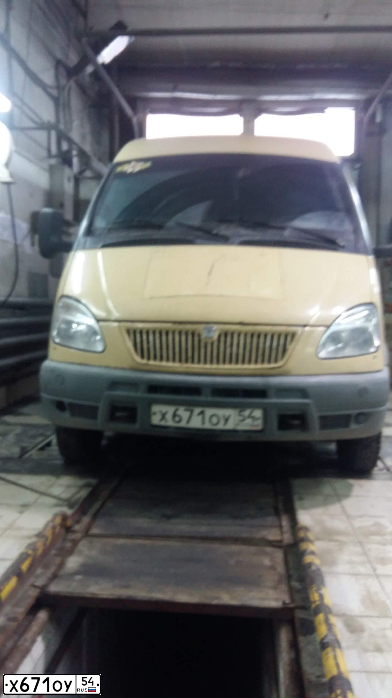 Фото автомобиля GAZ 2705 EL, 2007 — госномер К385КС154. Цвет: ПЕСОЧНЫЙ