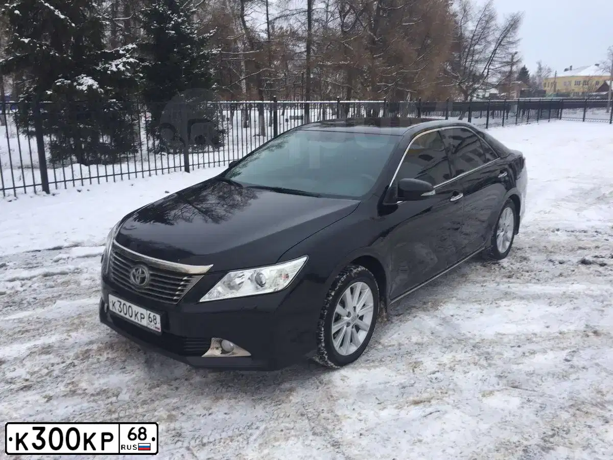 Фото автомобиля TOYOTA CAMRY, 2018 — госномер К300КР68. Цвет: СЕРЕБРИСТЫЙ МЕТАЛЛИК