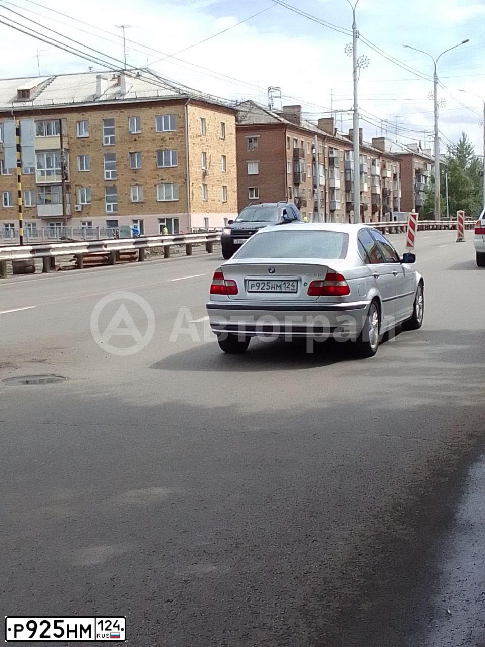 Фото автомобиля BMW 320, 2002 — госномер О510НТ154. Цвет: СЕРЕБРИСТЫЙ