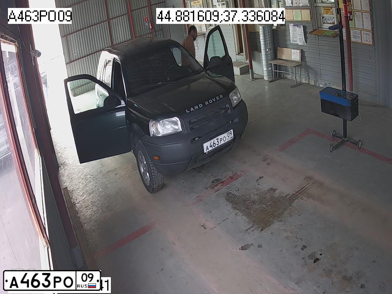 Фото автомобиля LANDROVER FREELANDER, 2002 — госномер В234ВН193. Цвет: ЧЕРНЫЙ