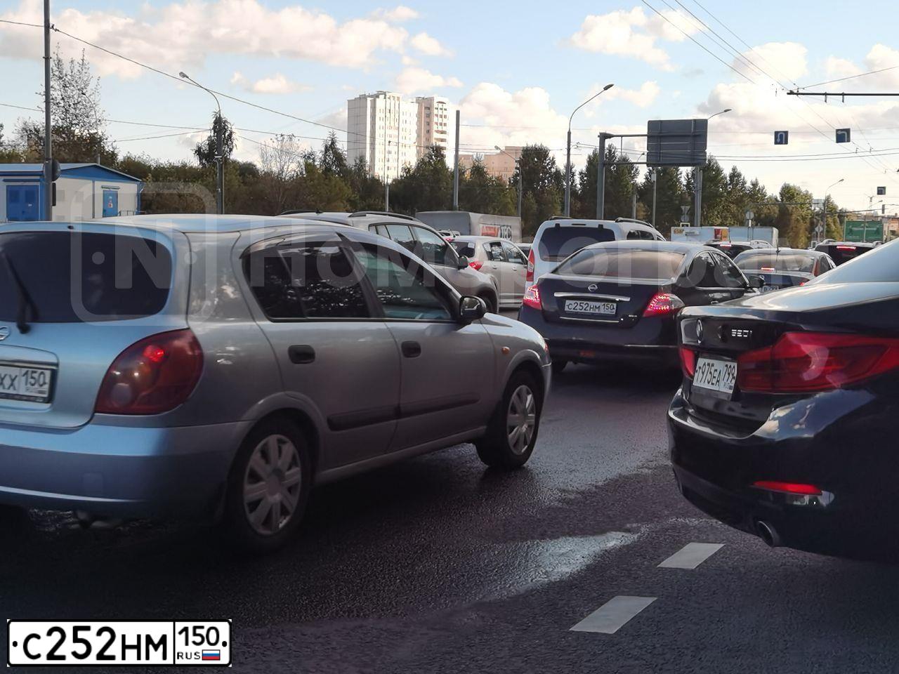 Фото автомобиля NISSAN TEANA, 2013 — госномер С252НМ150. Цвет: ЧЕРНЫЙ
