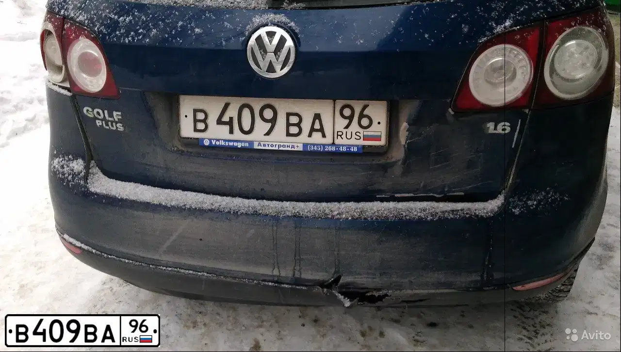 Фото автомобиля VOLKSWAGEN GOLF PLUS, 2006 — госномер В409ВА96. Цвет: ТЕМНО-СИНИЙ