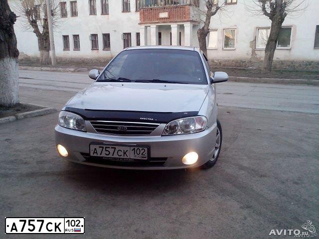 Фото автомобиля KIA SPECTRA, 2007 — госномер У698ОС102. Цвет: алмазное серебро (белый)