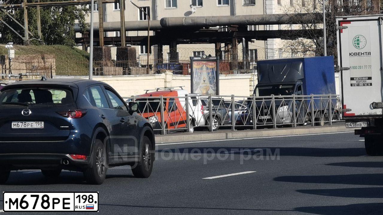 Фото автомобиля MAZDA CX-5, 2021 — госномер В217РР51. Цвет: синий