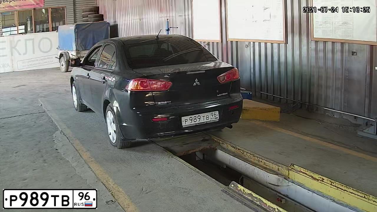 Фото автомобиля MITSUBISHI LANCER, 2008 — госномер Р989ТВ96. Цвет: ЧЕРНЫЙ