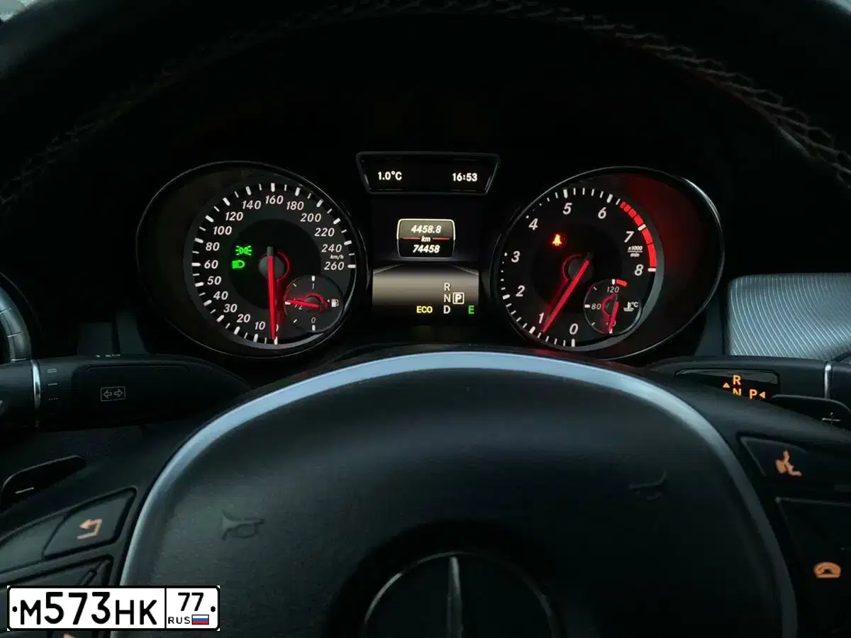 Фото автомобиля MERCEDES-BENZ CLA200, 2013 — госномер В056ТВ790. Цвет: КРАСНЫЙ