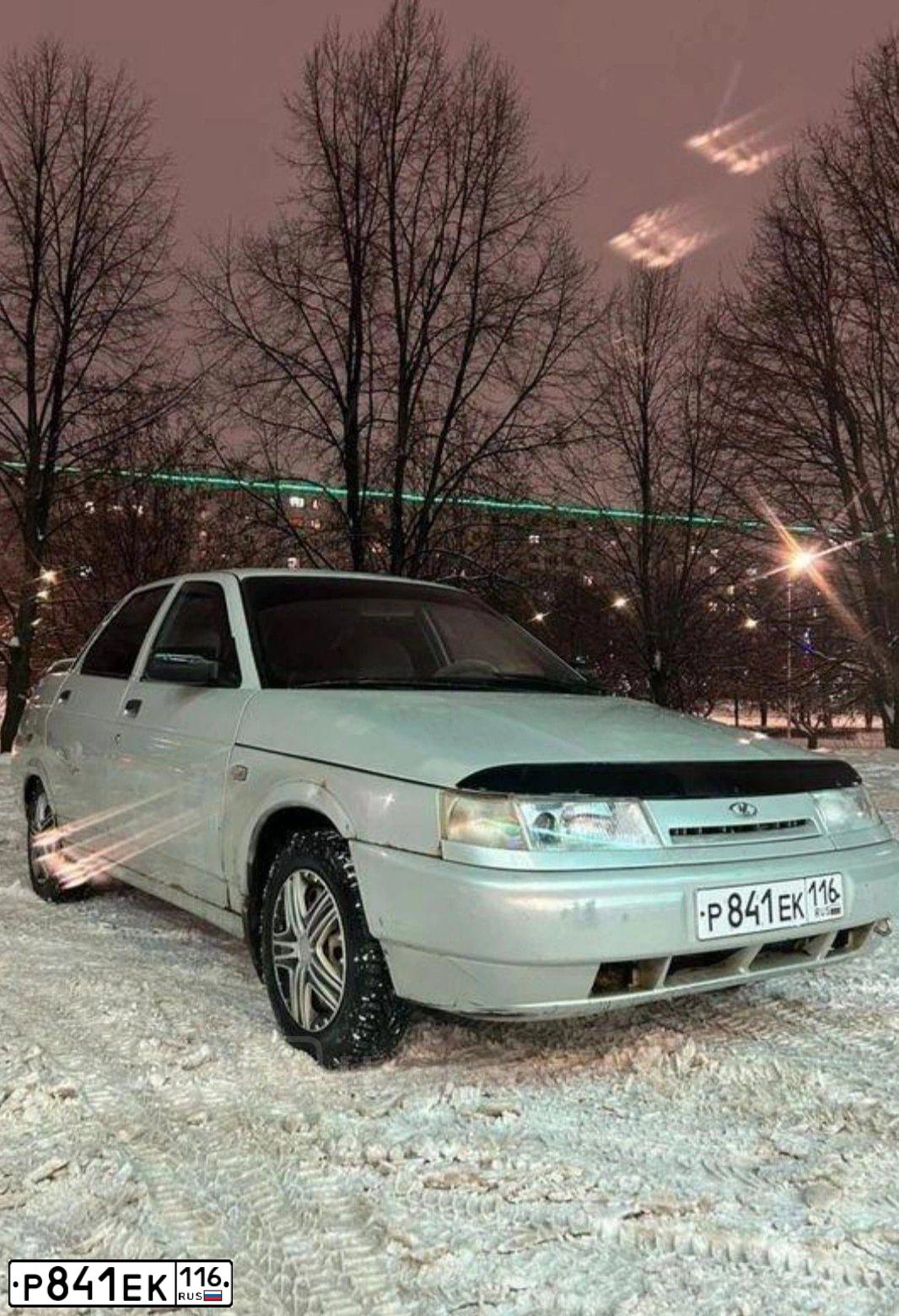 Фото автомобиля LADA 2110, 2004 — госномер Р841ЕК116. Цвет: МОЛОЧНО-БЕЛЫЙ СЕРЕБРИСТЫЙ