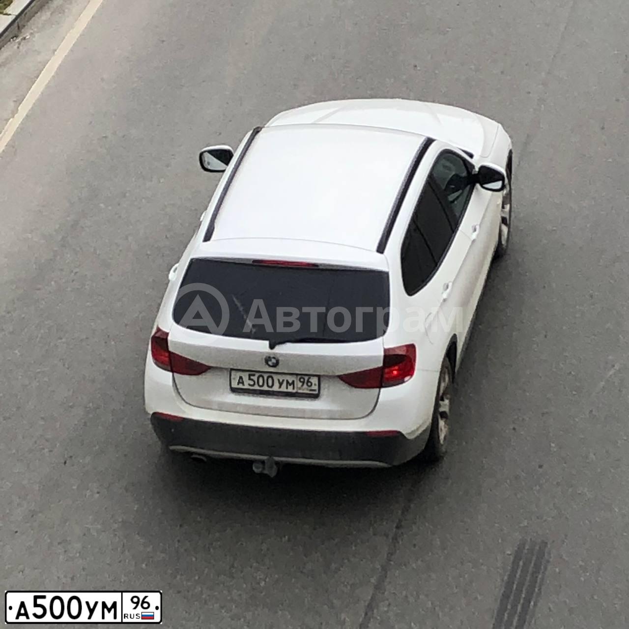 Фото автомобиля MERCEDES E-KLASSE, 1998 — госномер А593ЕК774. Цвет: ТЕМНО ФИОЛЕТОВЫЙ