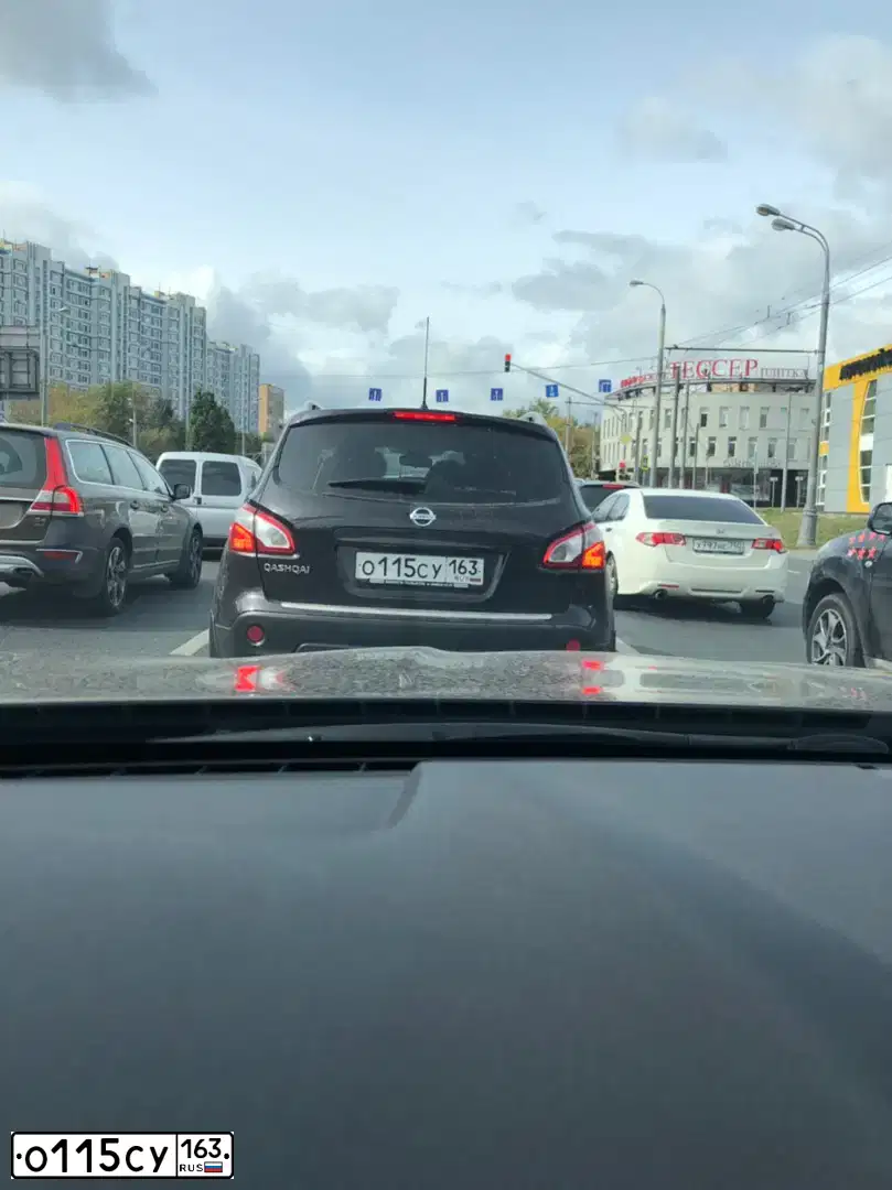 Фото автомобиля NISSAN QASHQAI, 2011 — госномер Т145ОР790. Цвет: ФИОЛЕТОВЫЙ