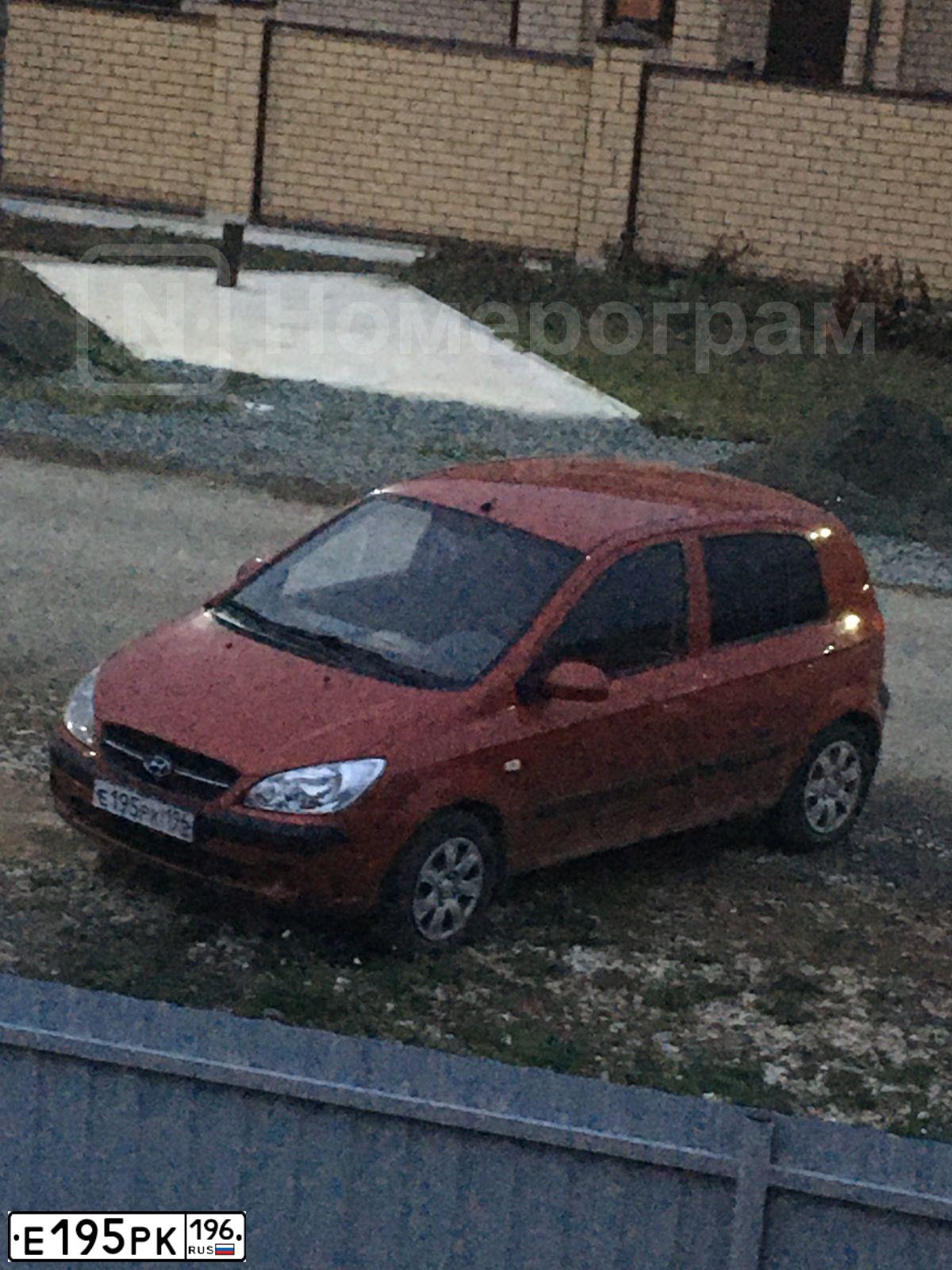 Фото автомобиля HYUNDAI GETZ, 2010 — госномер Р145КН14. Цвет: Красный