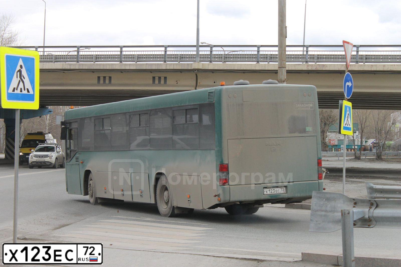 Фото автомобиля MAN LIONS CLASSIC, 2000 — госномер Х123ЕС72. Цвет: Темно-зеленый