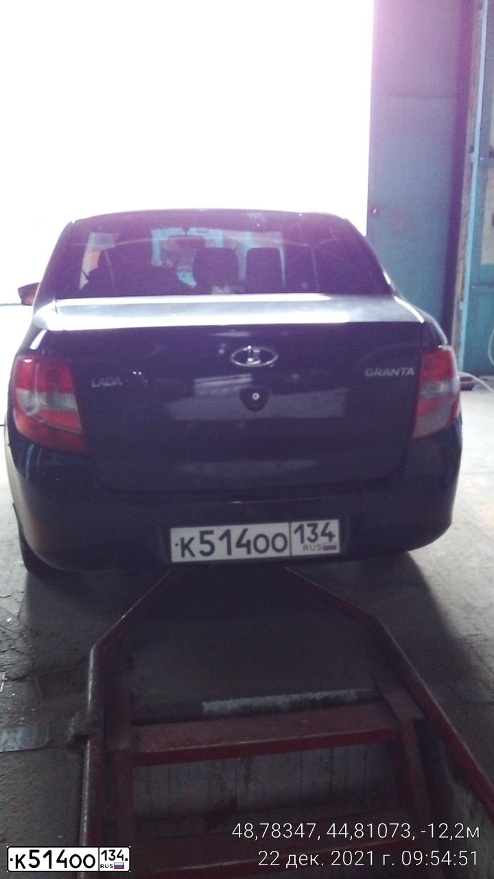 Фото автомобиля LADA 2190 GRANTA, 2015 — госномер К514ОО134. Цвет: ЧЕРНЫЙ