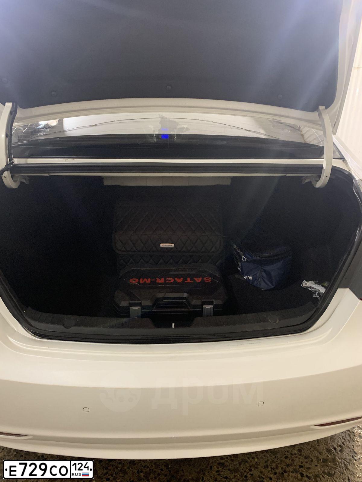 Фото автомобиля HYUNDAI SONATA, 2010 — госномер В444УА24. Цвет: Белый