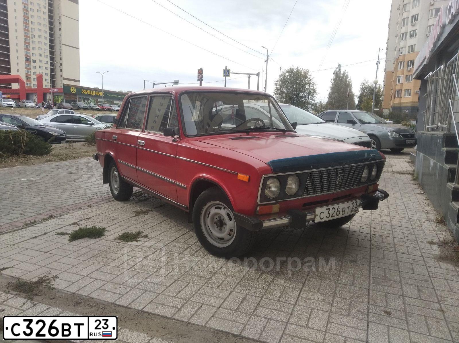 Фото автомобиля LADA 2106, 1994 — госномер С326ВТ23. Цвет: РУБИН