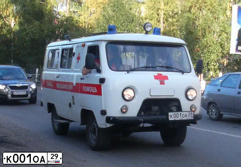 Фото автомобиля UAZ 3962, 2012 — госномер К001ОА29. Цвет: ЦВЕТ.СХЕМА А1,ГОСТ Р50574-02
