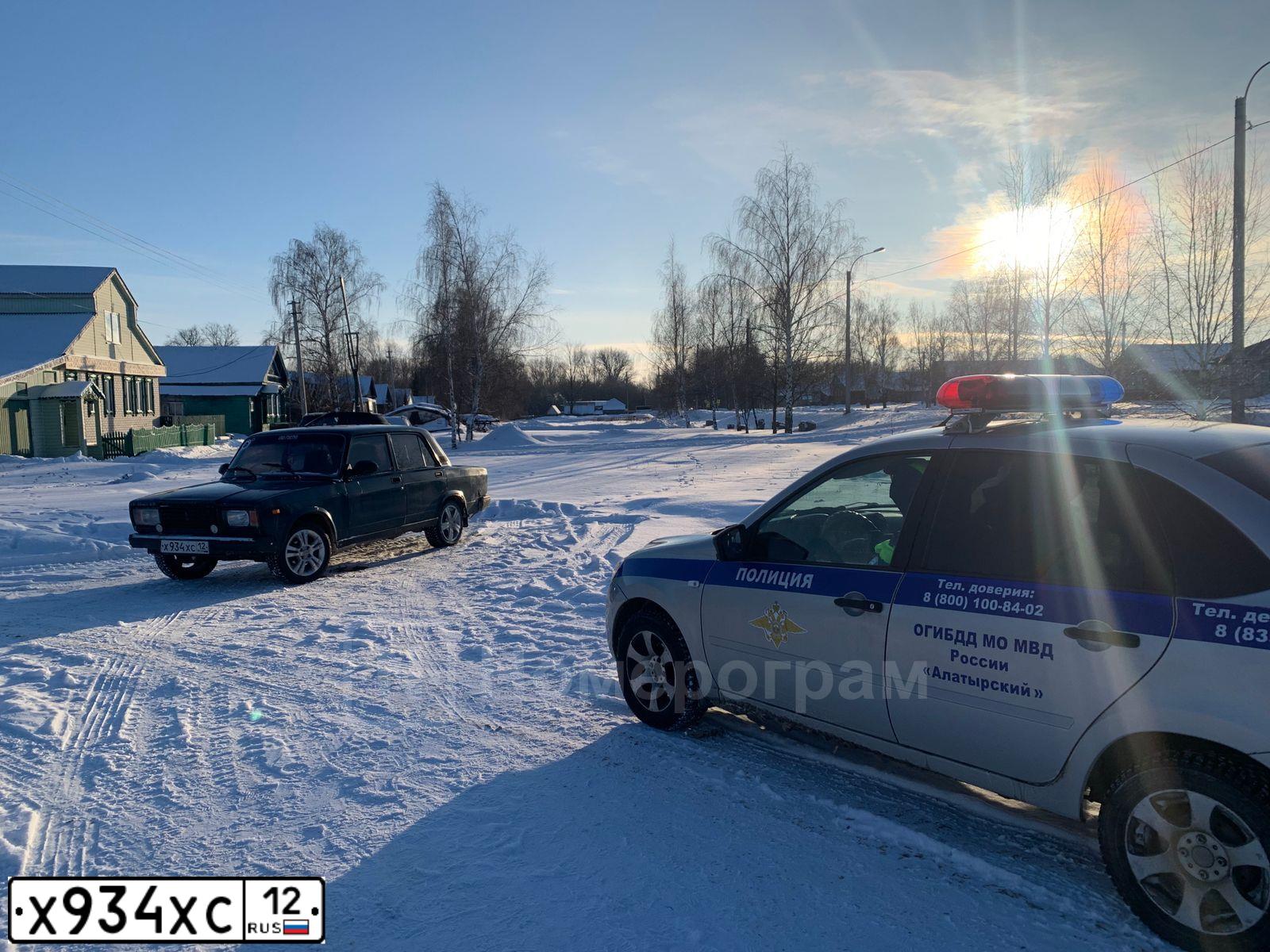 Фото автомобиля LADA 2107 LADA, 2006 — госномер Х934ХС12. Цвет: сине-зеленый
