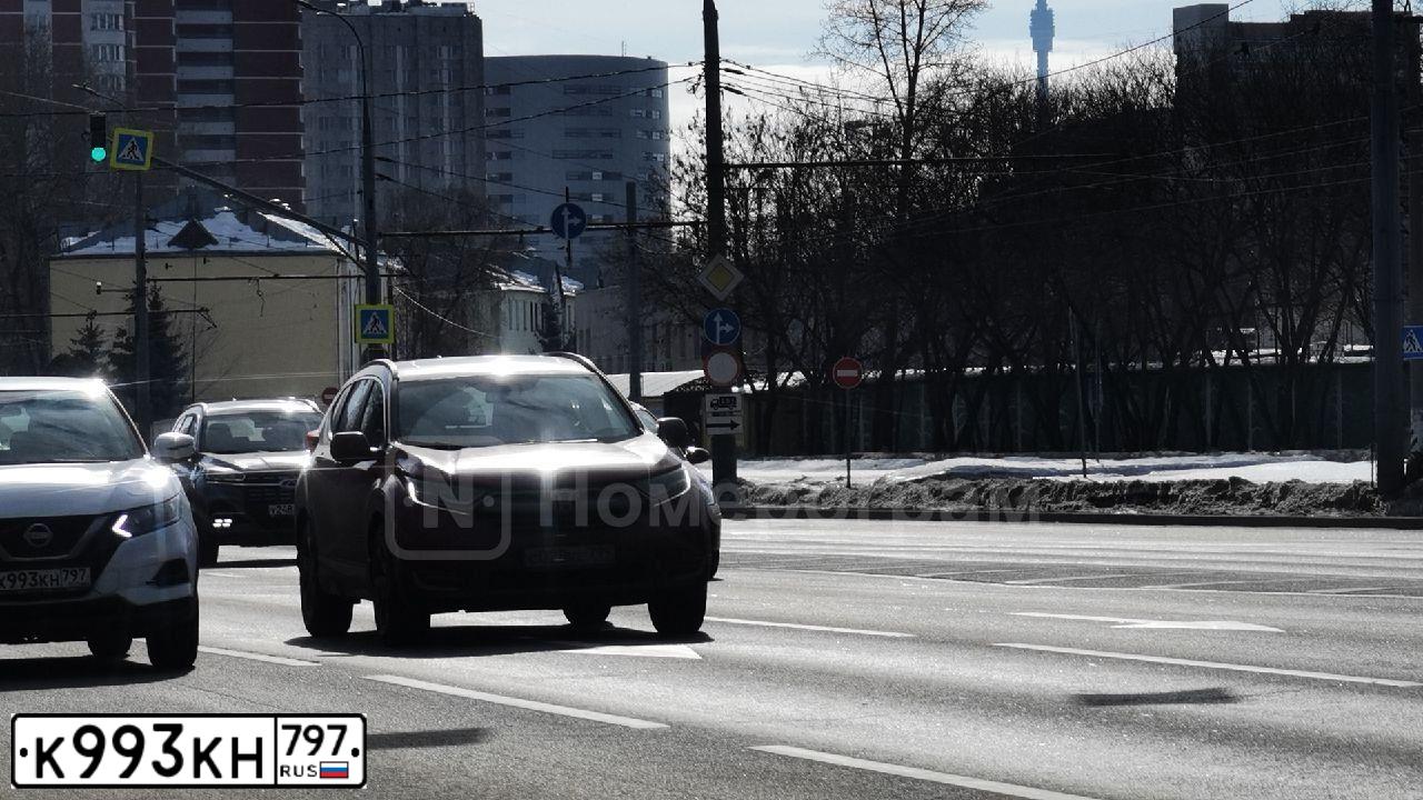 Фото автомобиля MAZDA 3, 2006 — госномер К007РЕ77. Цвет: сине-зеленый