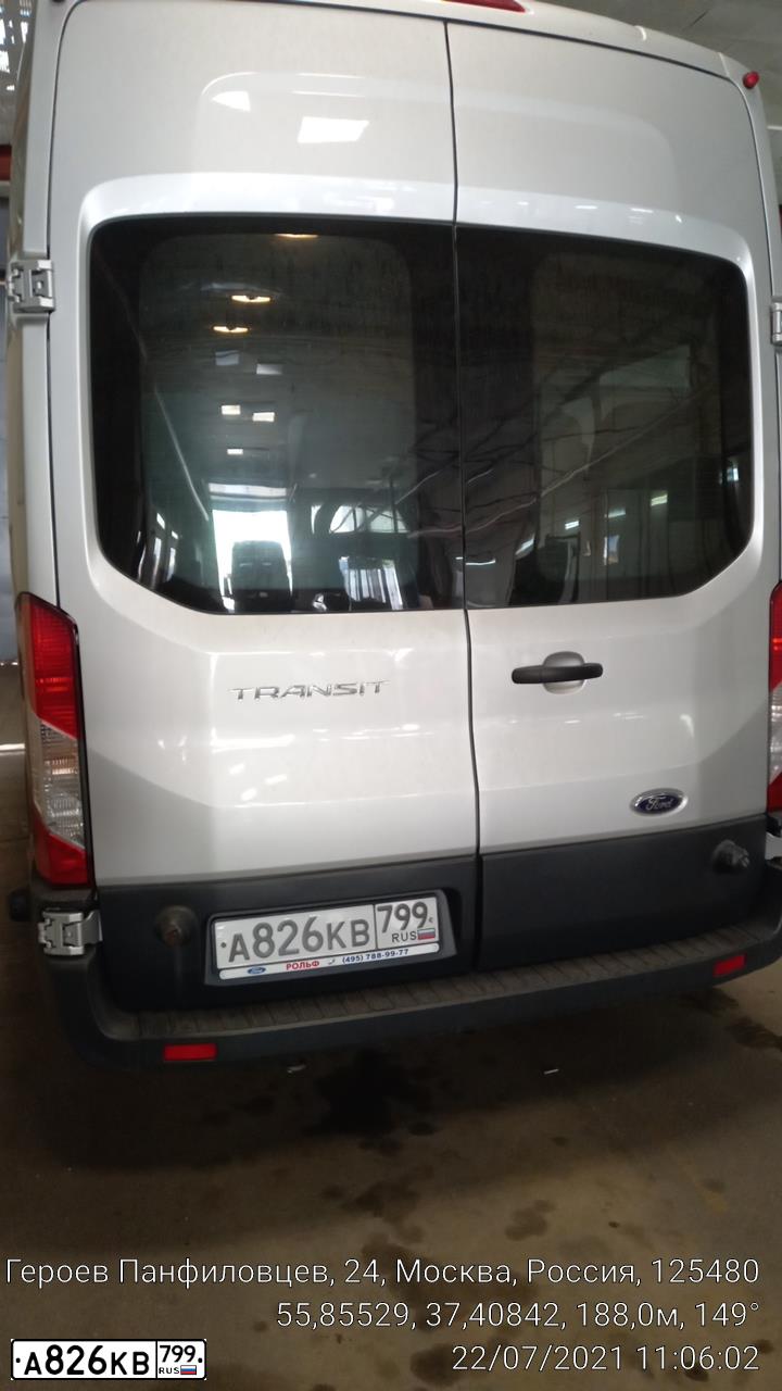 Фото автомобиля FORD TRANSIT, 2018 — госномер А826КВ799. Цвет: Серебристый