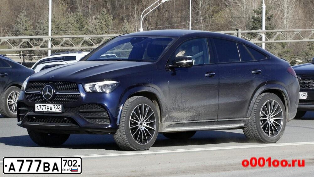 Фото автомобиля MERCEDES GLE-KLASSE, 2020 — госномер А777ВА702. Цвет: синий